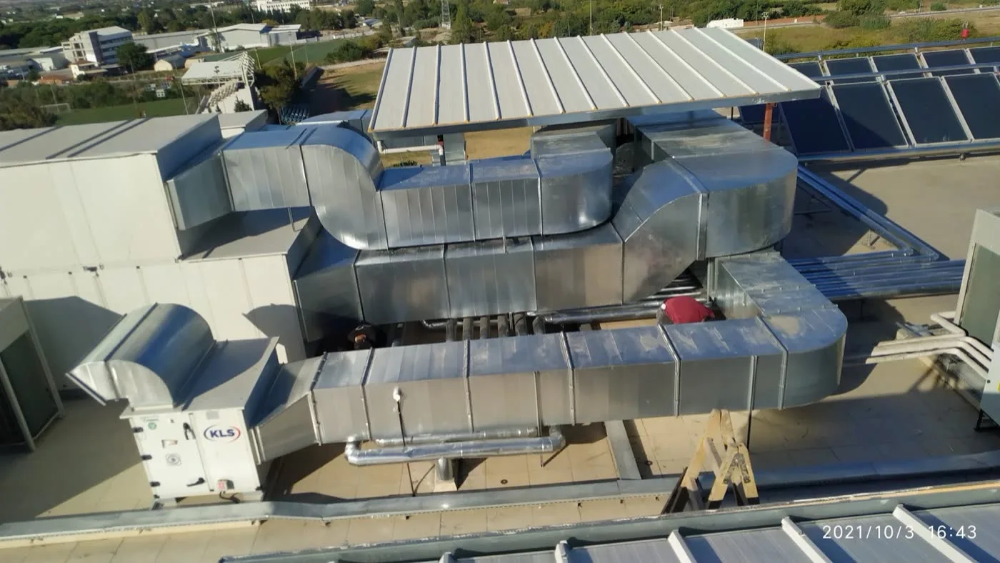 Celal Bayar Üniversitesi Spor Birimleri ve Kapalı Spor Kompleksi Saha Fotoğrafı